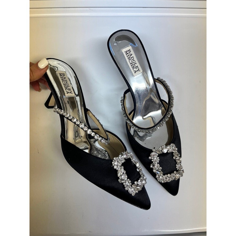 Badgley Mischka Flutter Pointed Slide